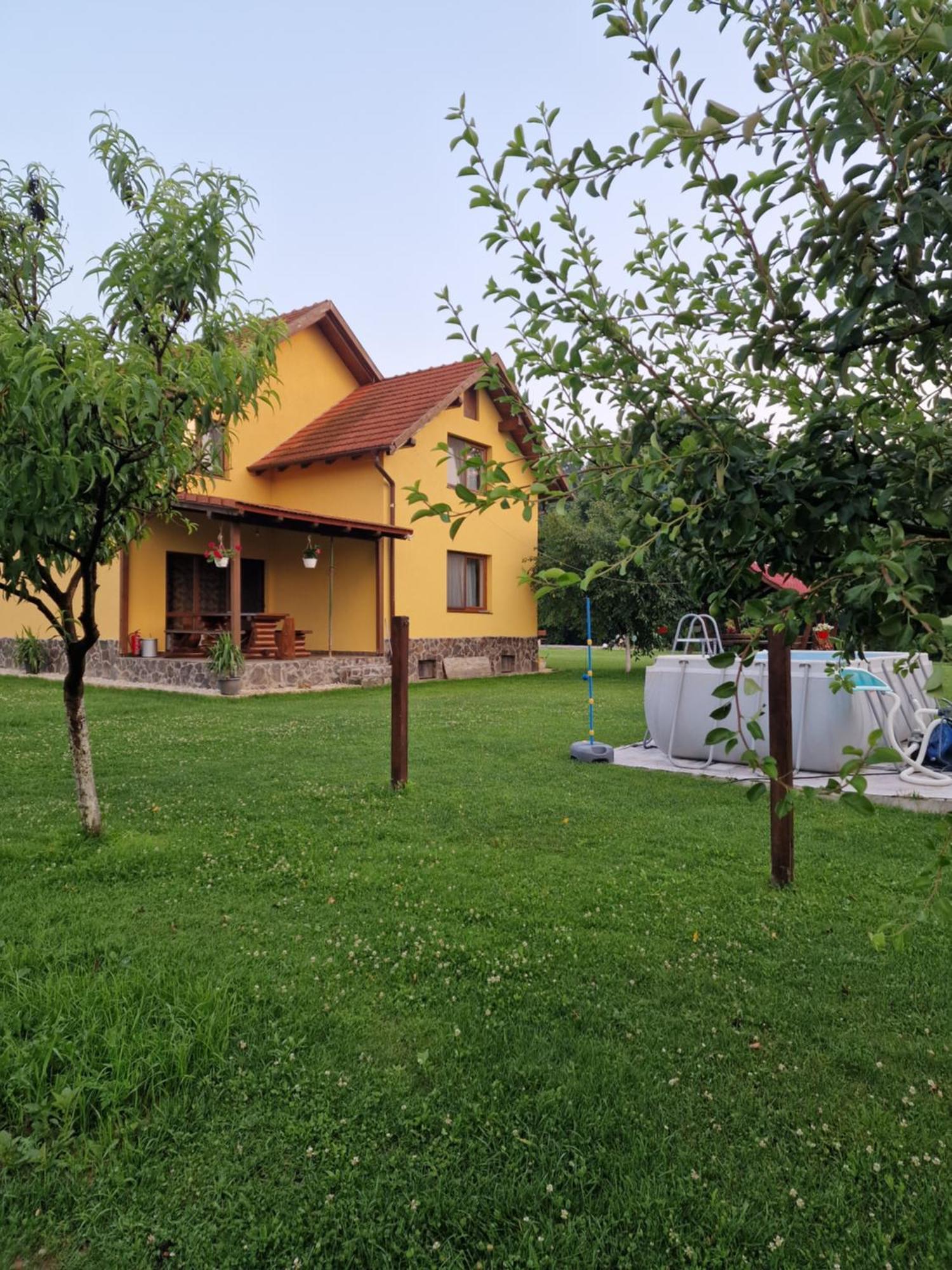 Casa Maya Săsciori Exterior photo